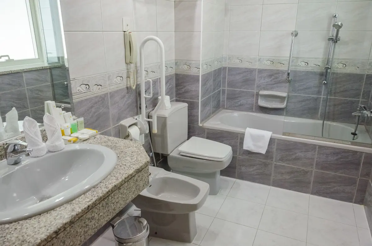 سرویس بهداشتی و حمام هتل اونیو دبی